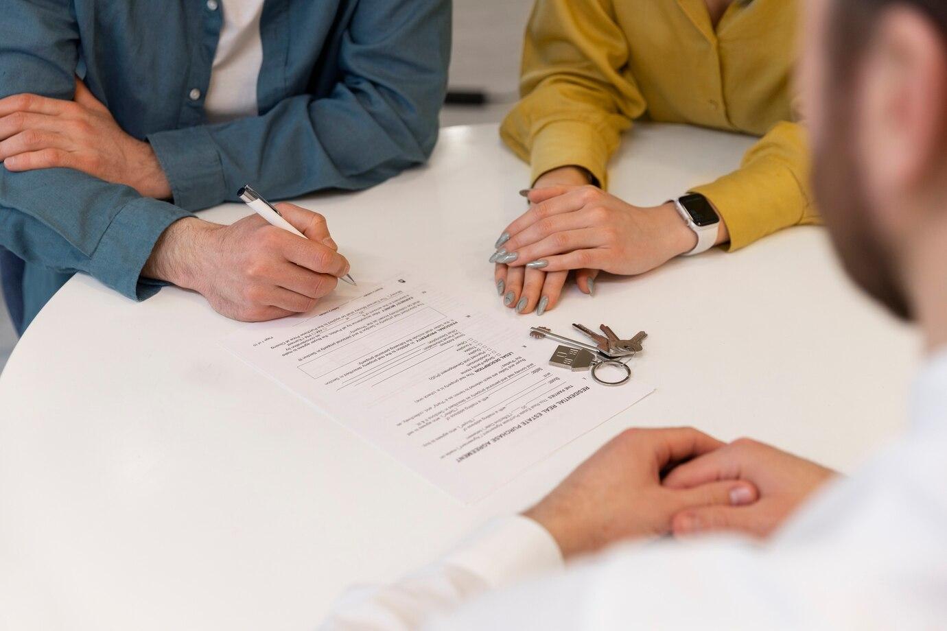 Risks of Fraud When Buying Real Estate: What to Pay Attention To - Hint Agent. Фото №2