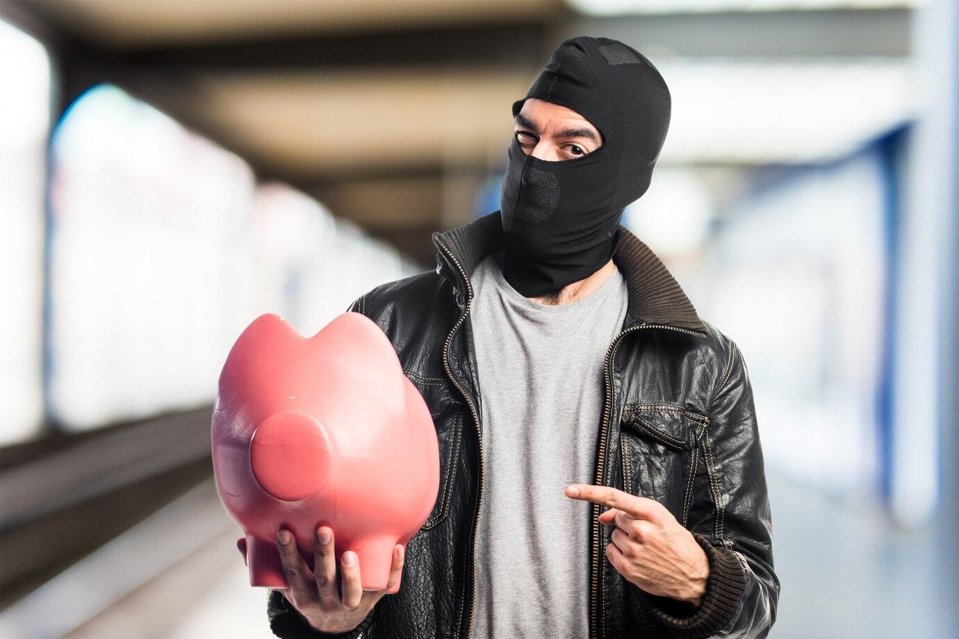 How to Timely Recognize Investment Fraud: Early Stage Signs - Hint Agent. Фото №3
