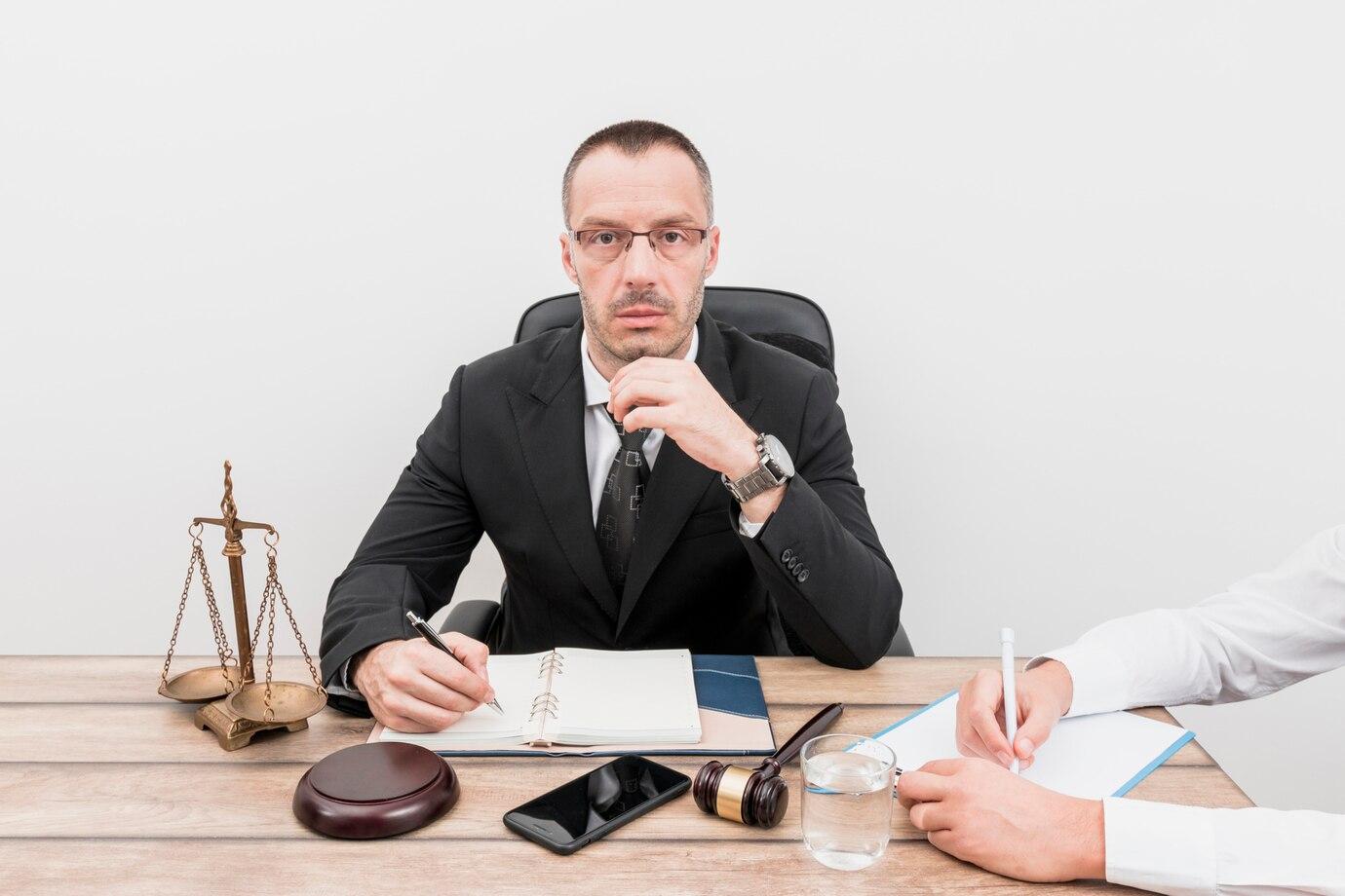 Fake Lawyers and Attorneys - Key Signs of Fraud - Hint Agent. Фото №5