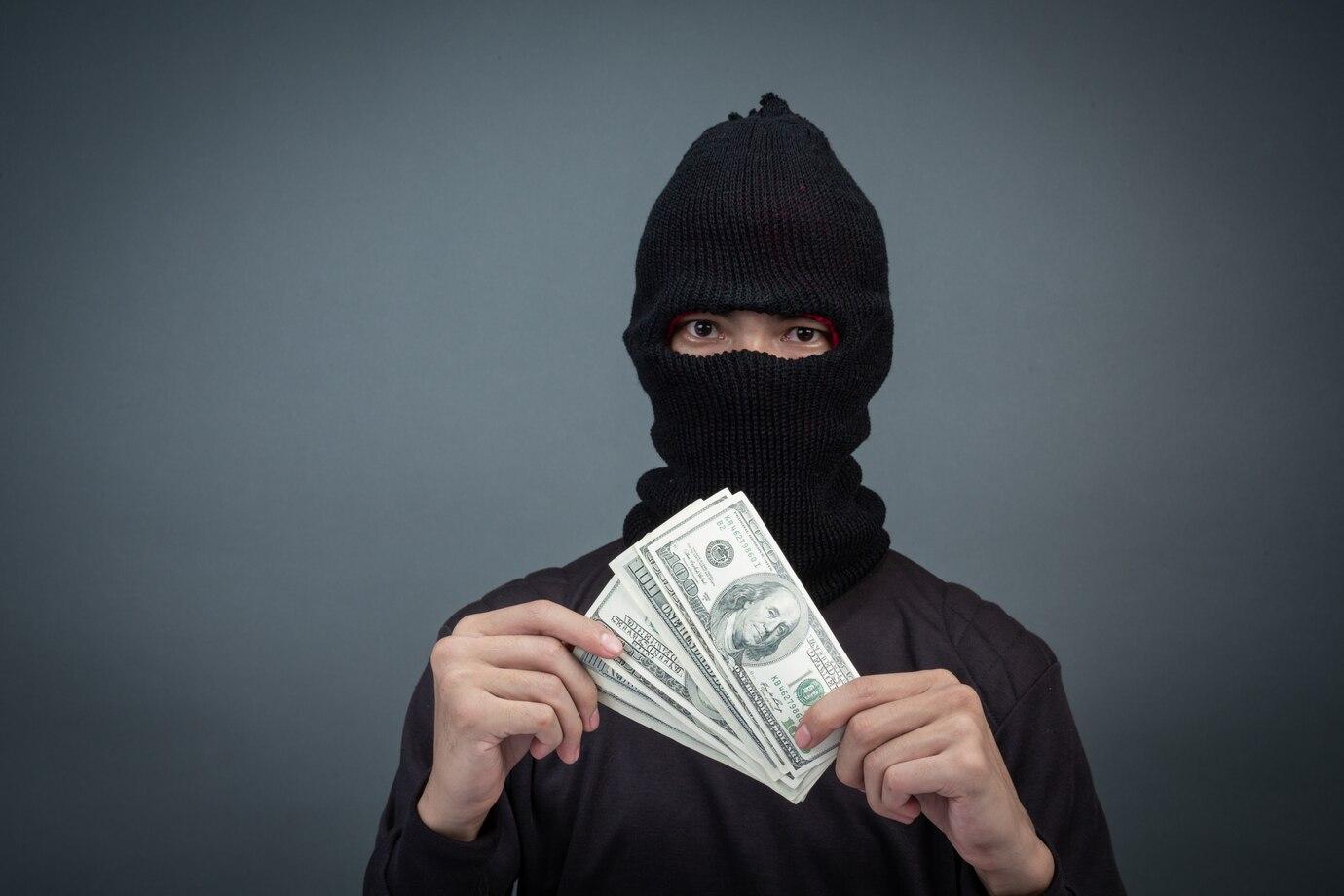 How to Timely Recognize Investment Fraud: Early Stage Signs - Hint Agent. Фото №5